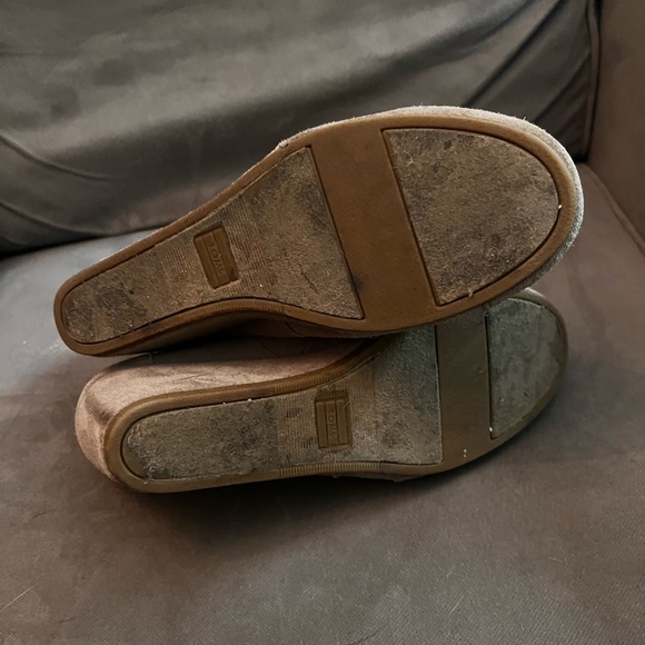 Toms Suede Ankle Booties, Taupe, Size 10M - Picture 5 of 7